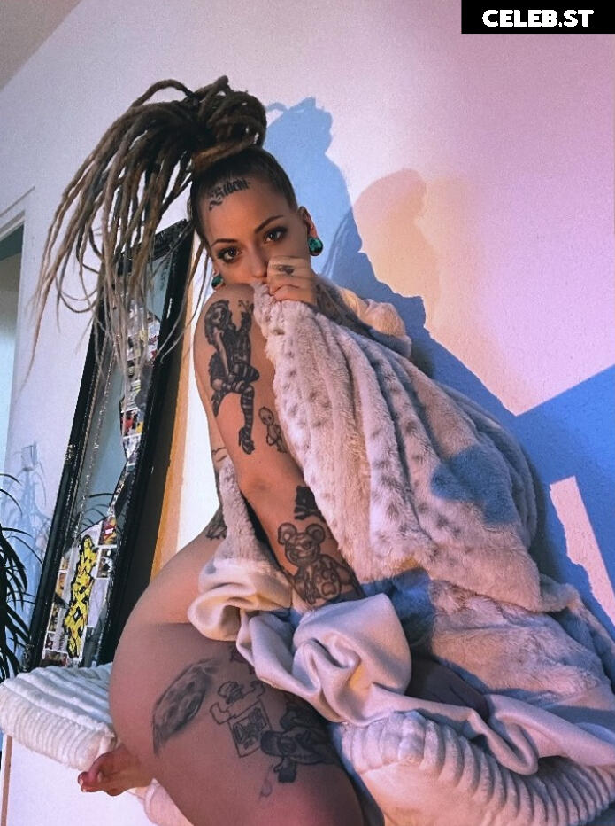 Roxy_Wayne Image 672671