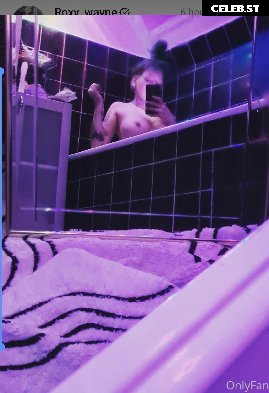 Roxy_Wayne Image 672601