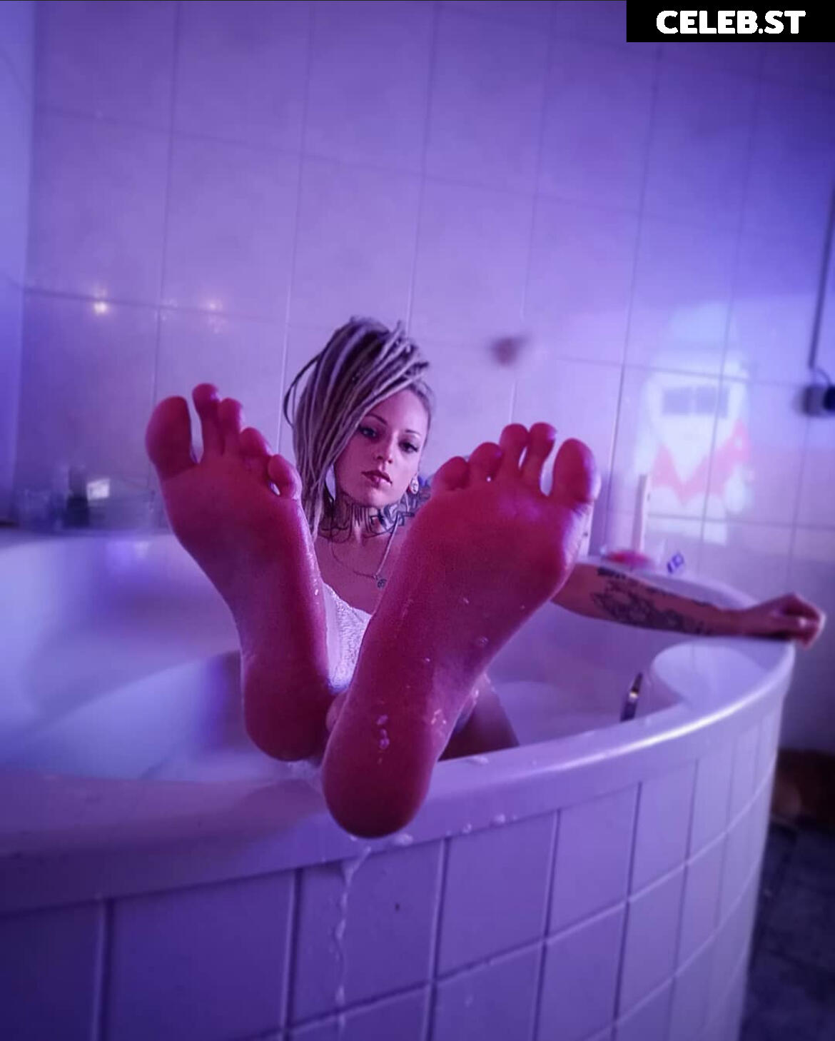 Roxy_Wayne Image 672738