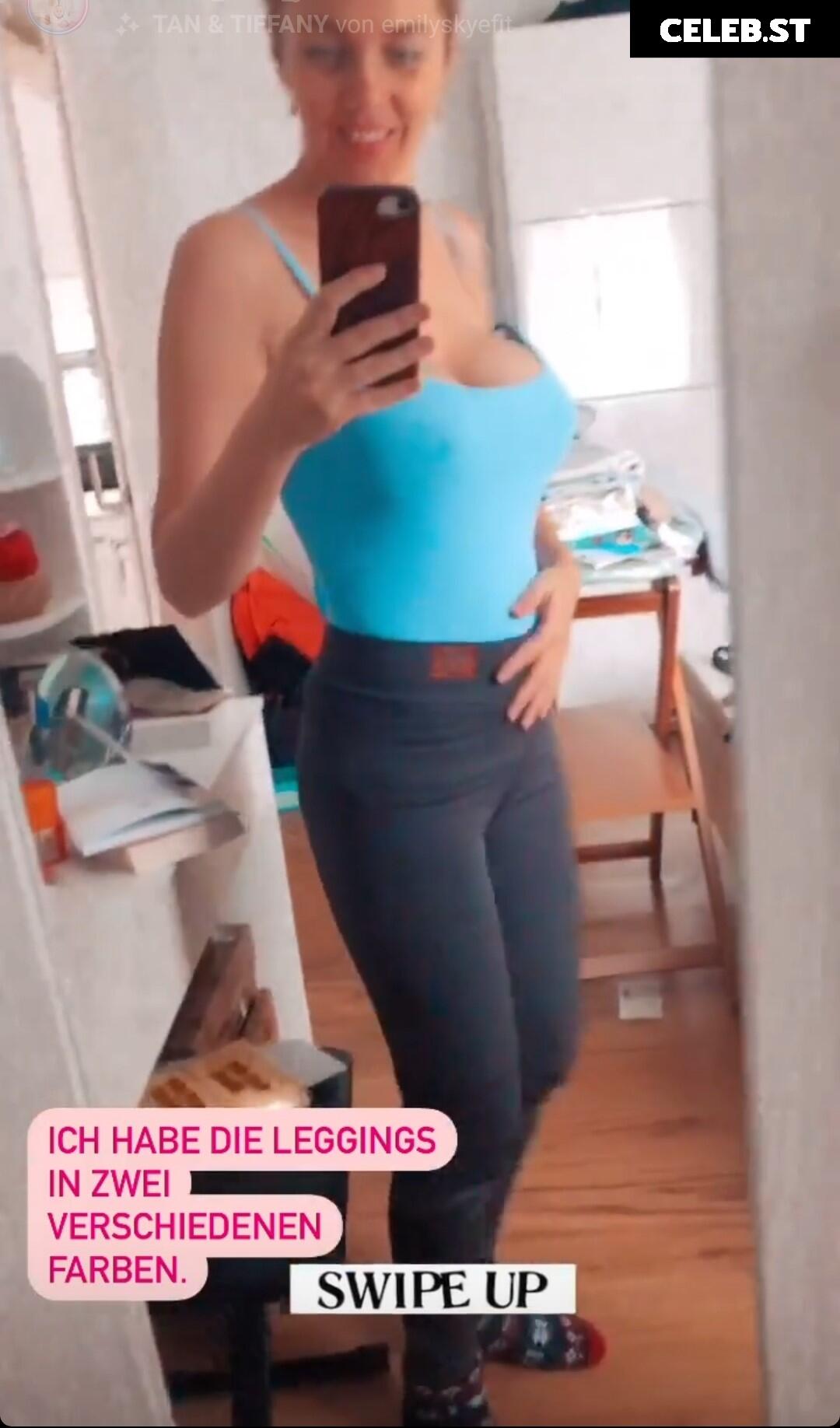 Sexy Julia Image 672360