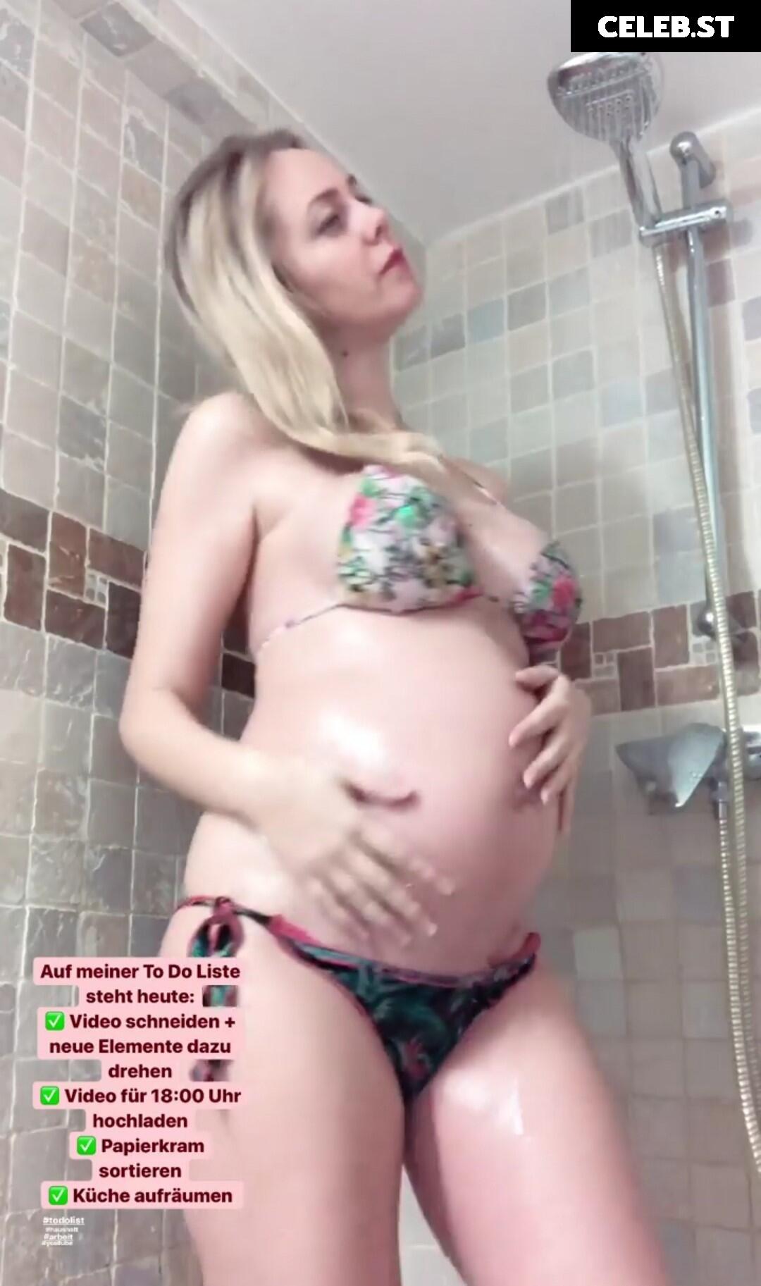 Sexy Julia Image 672832