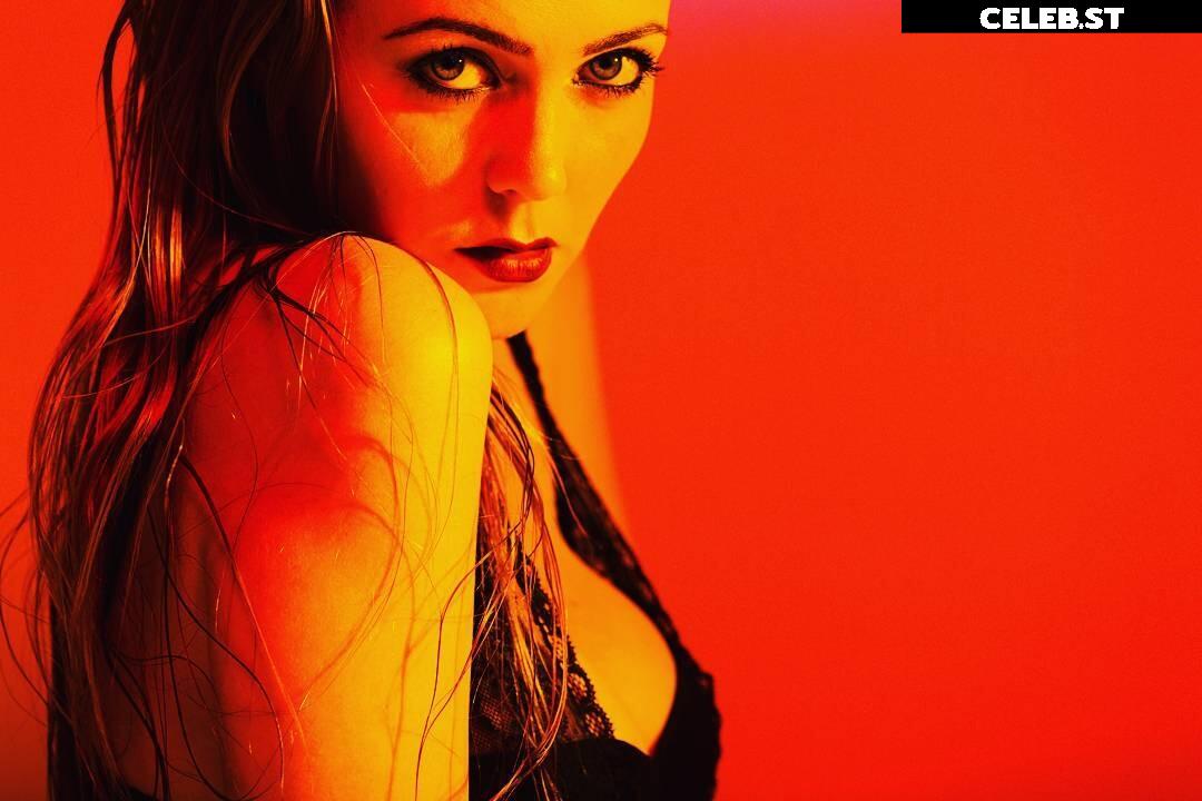Sexy Julia Image 671773