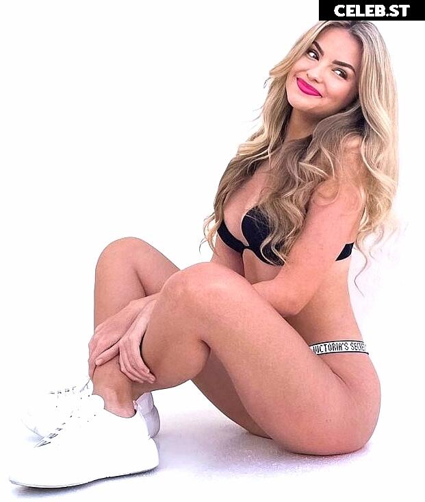 Julia (Xlaeta) Image 670822