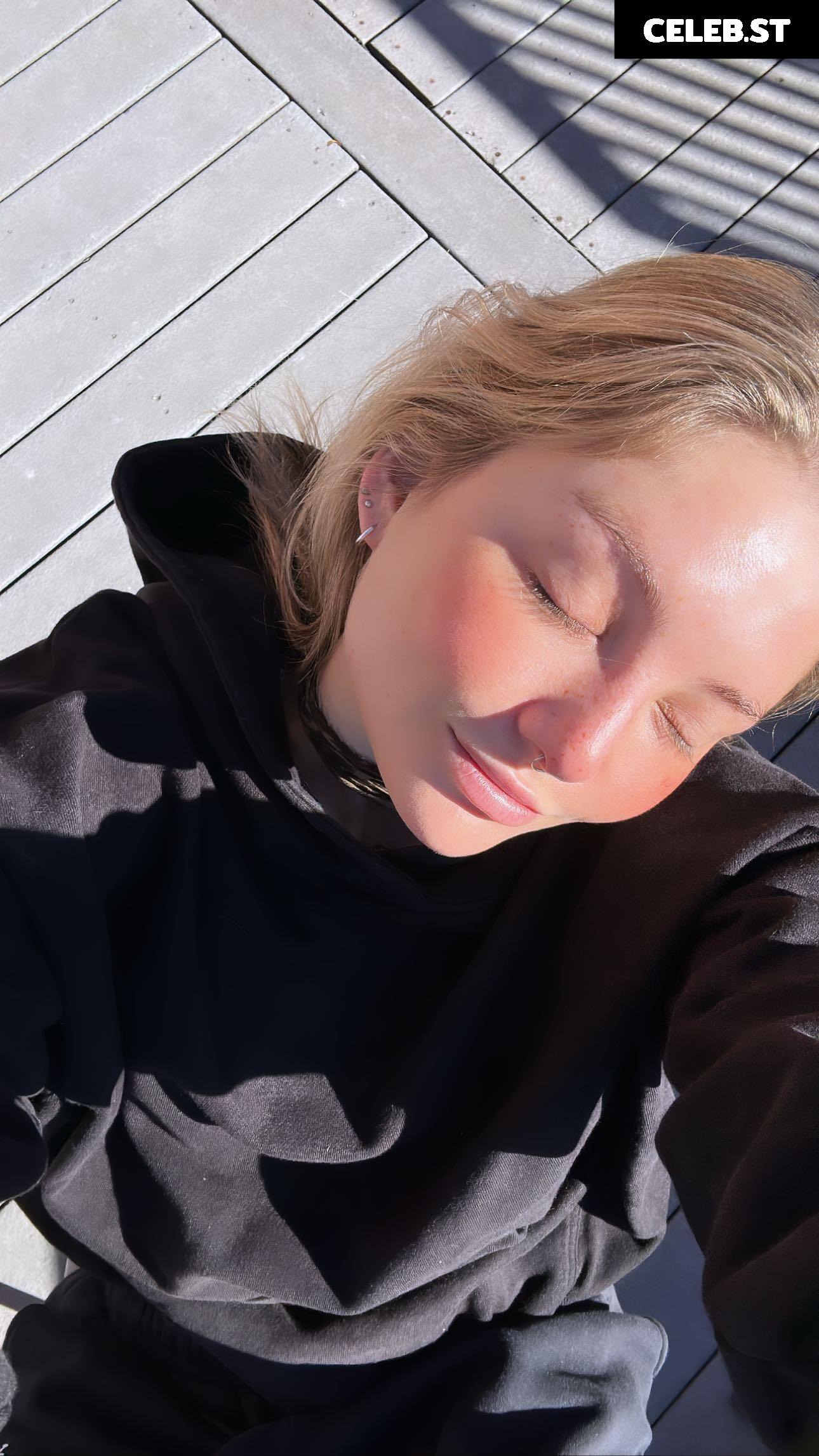 Julia Wulf Image 519521