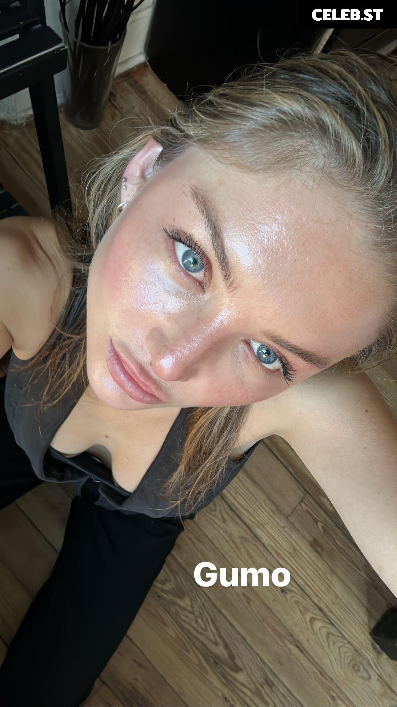 Julia Wulf Image 518444