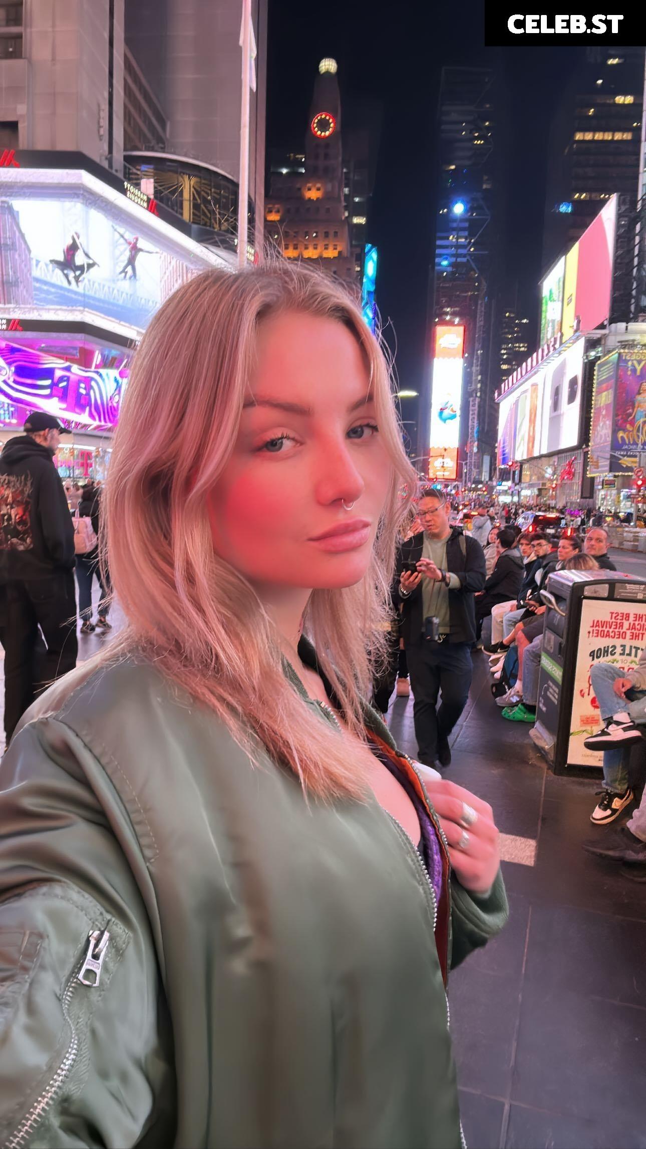 Julia Wulf Image 518147