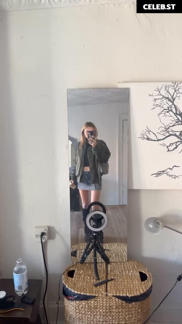 Julia Wulf Image 518272