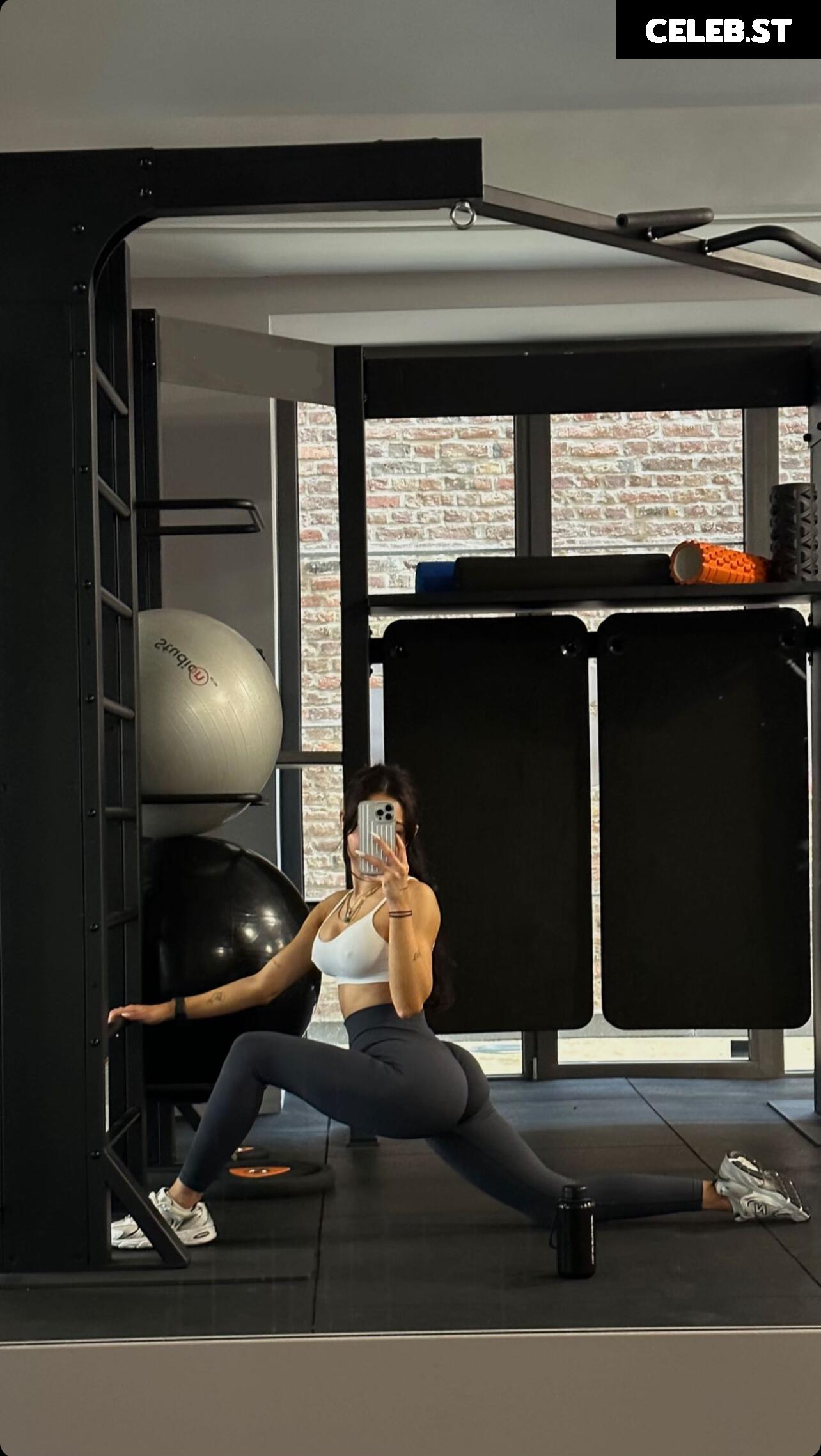 Merve Özkan Image 516183