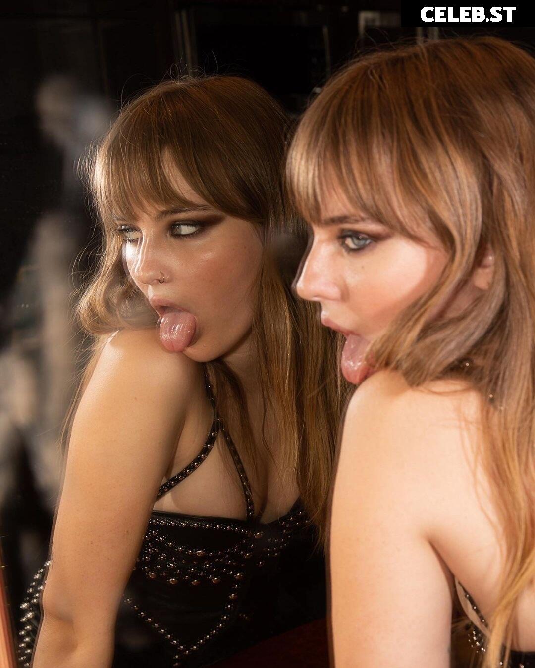 Victoria De Angelis Image 5135369