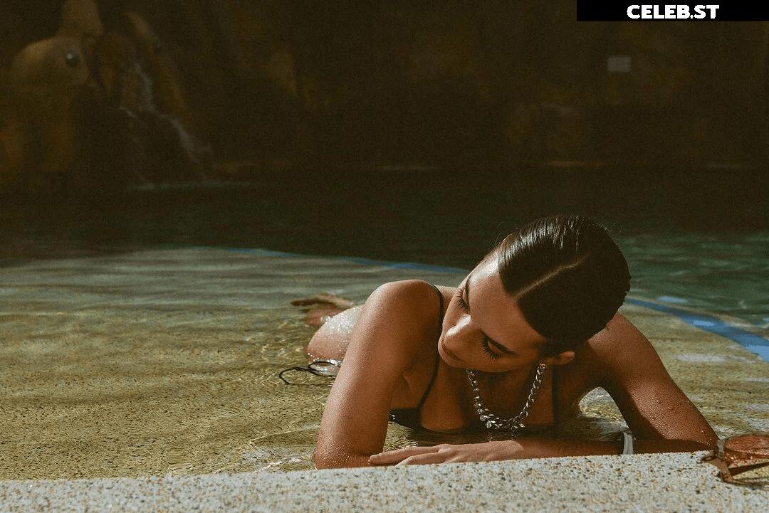 Emily Feld Image 512241