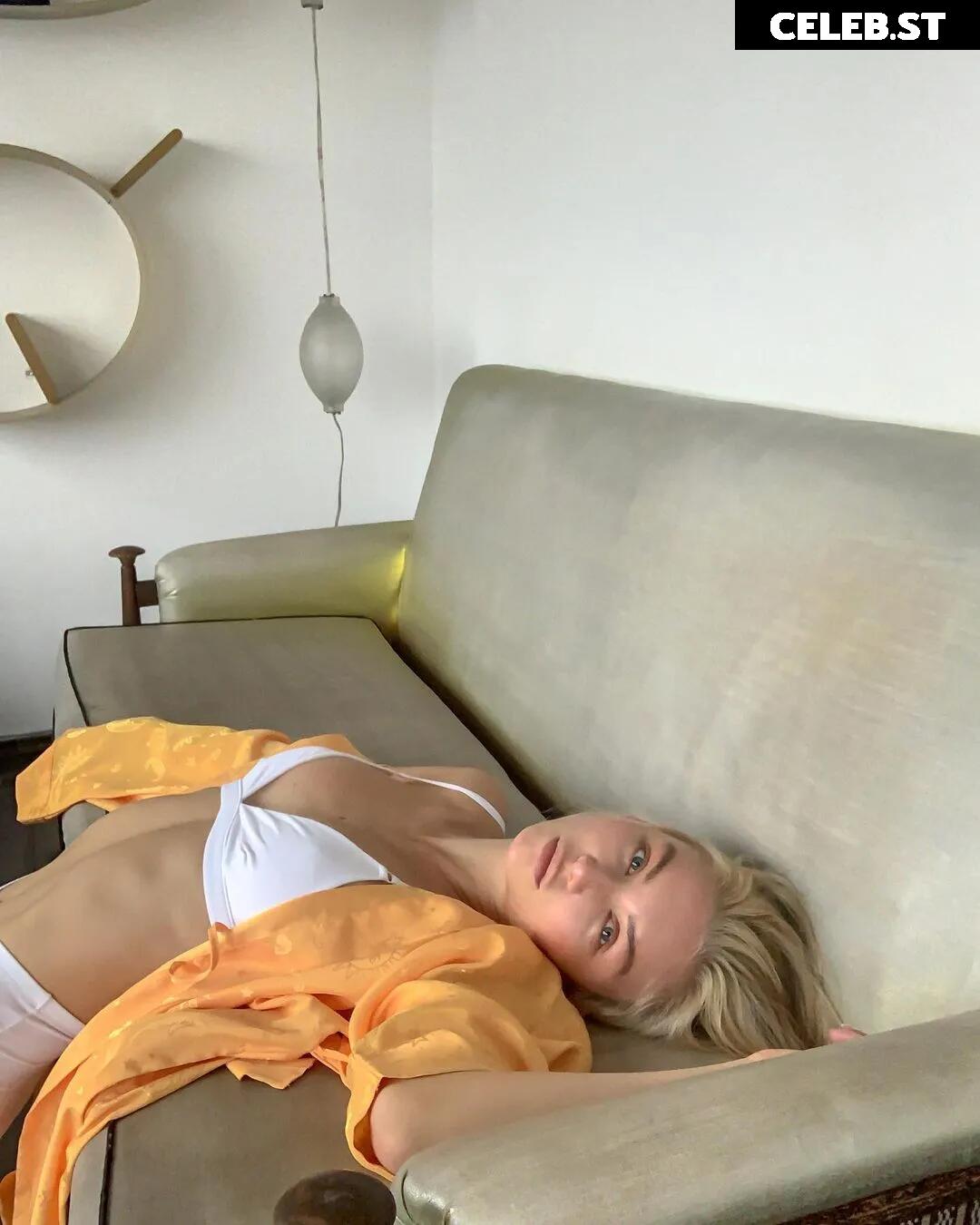 Julia Wulf Image 512995