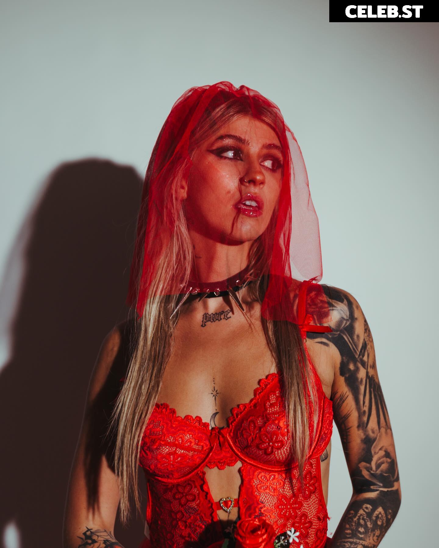 Luci / Lucii (the Alien) Image 5295386