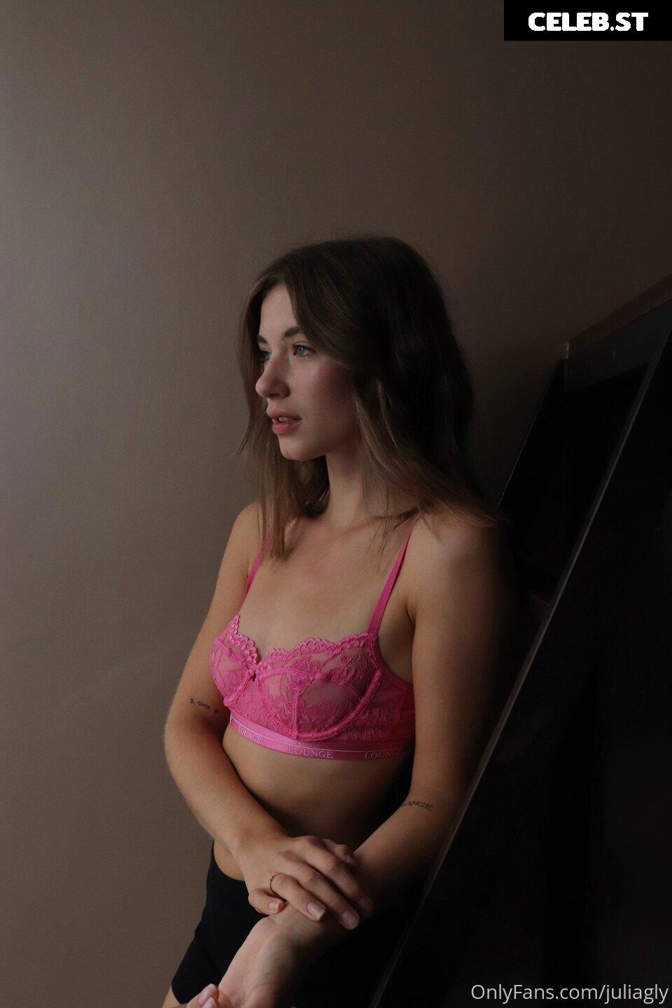 juliagly Image 529642