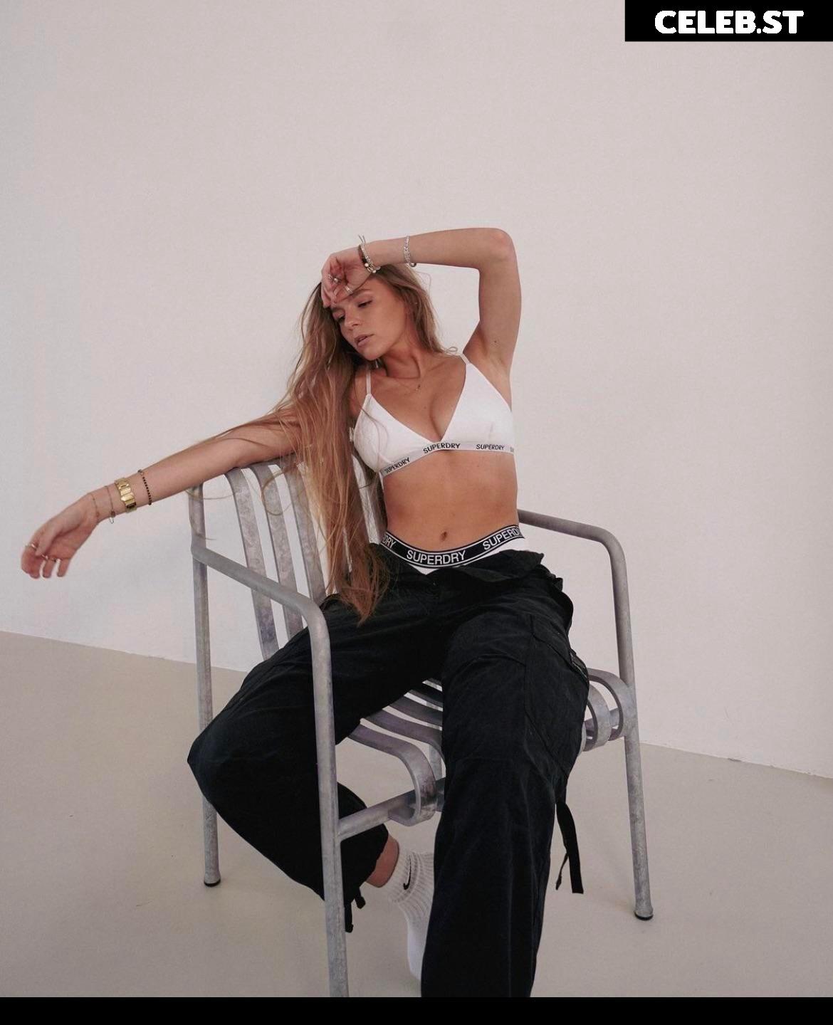 Lies Zhara (Dutch Influencer) Image 5291691