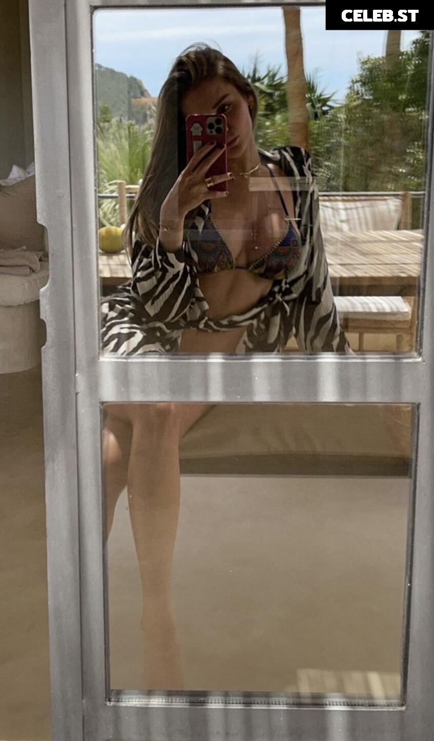 Angelina Lilienne Image 529358