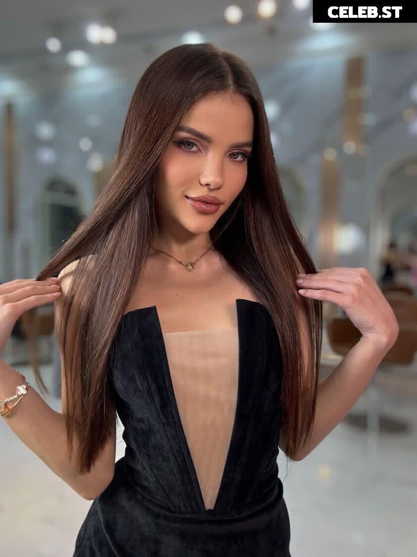 Alexandra Ozz / Alexandra Ozerianska Image 5283506