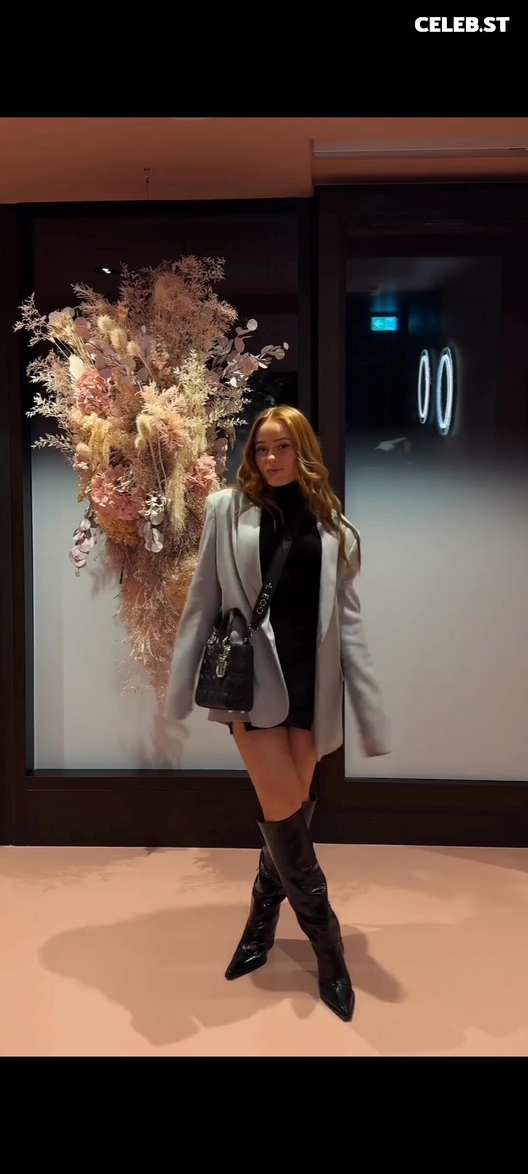 Leoobalys Image 528343