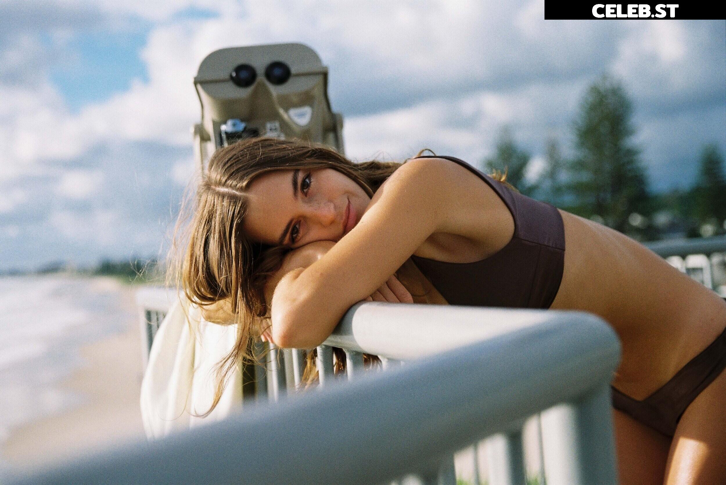 Emily Feld Image 527733