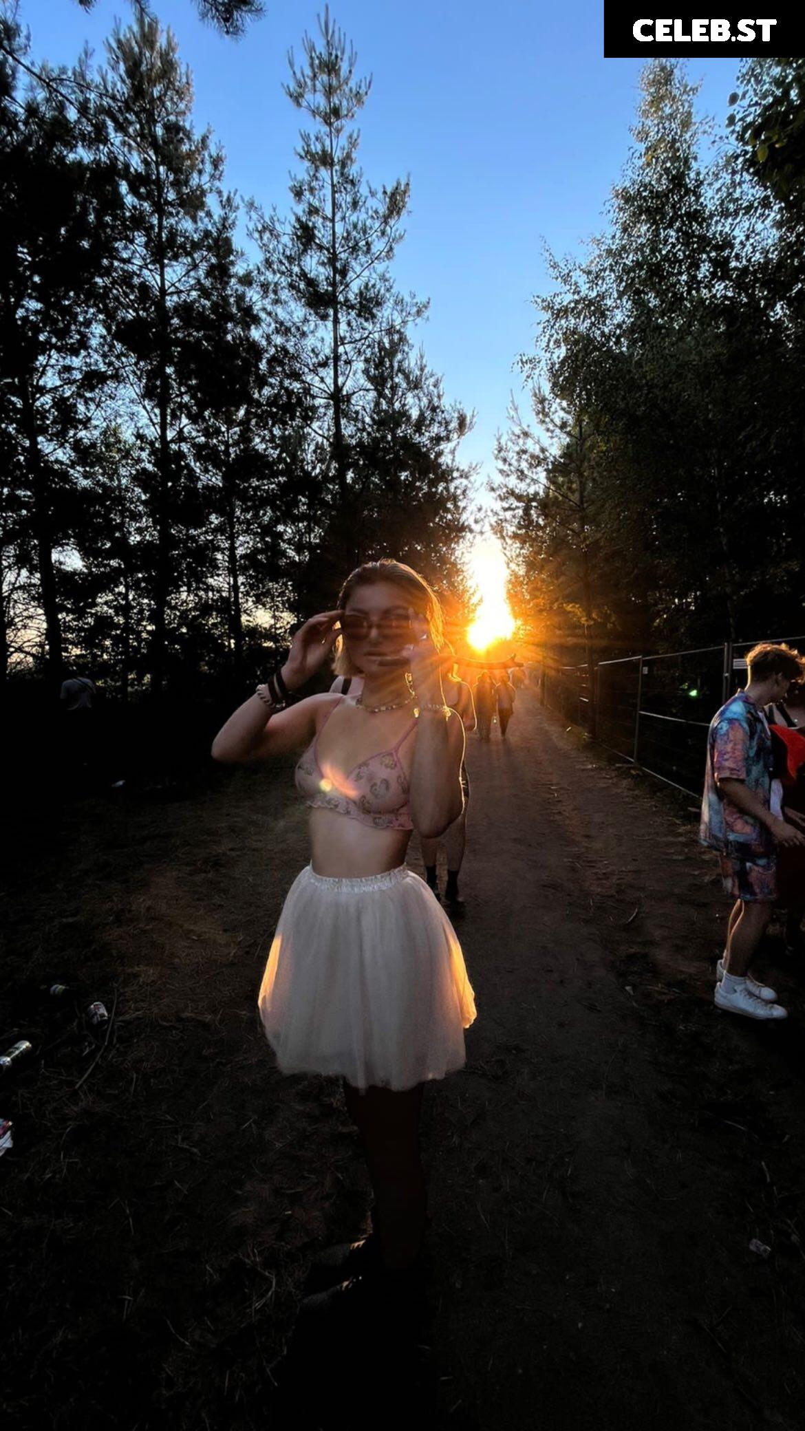 Julia Wulf Image 527462