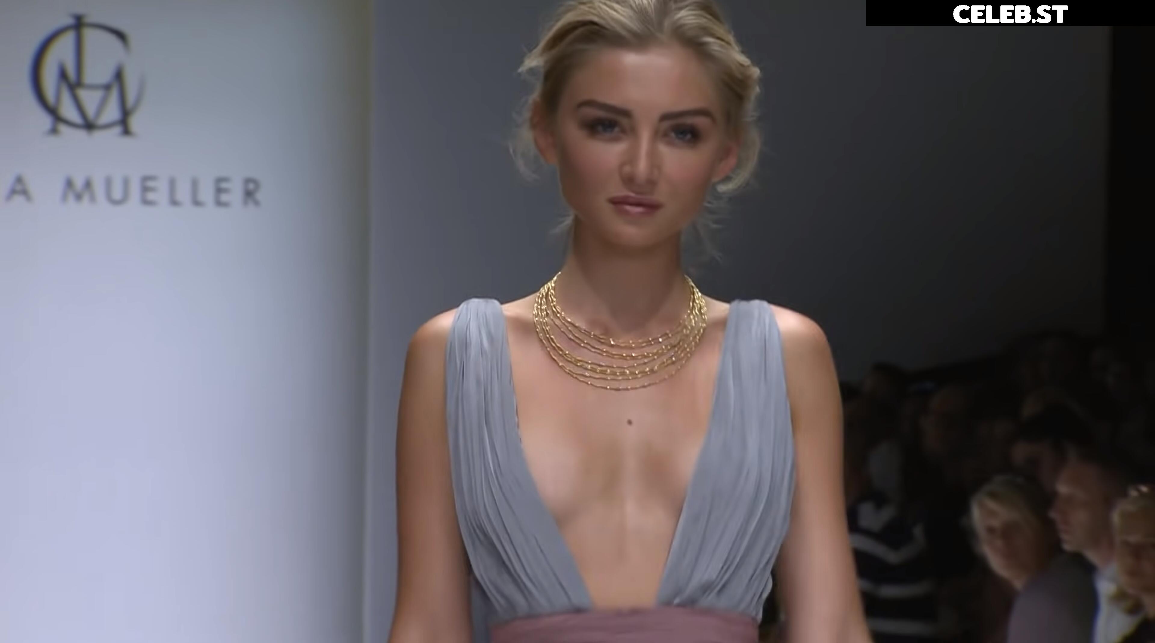 Julia Wulf Image 527181