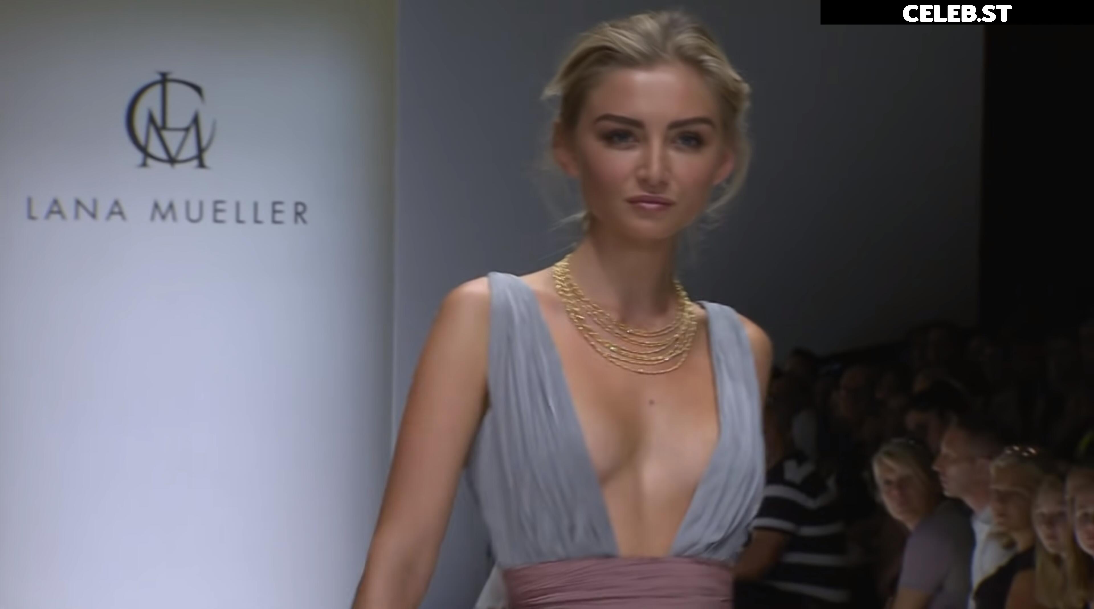 Julia Wulf Image 527214