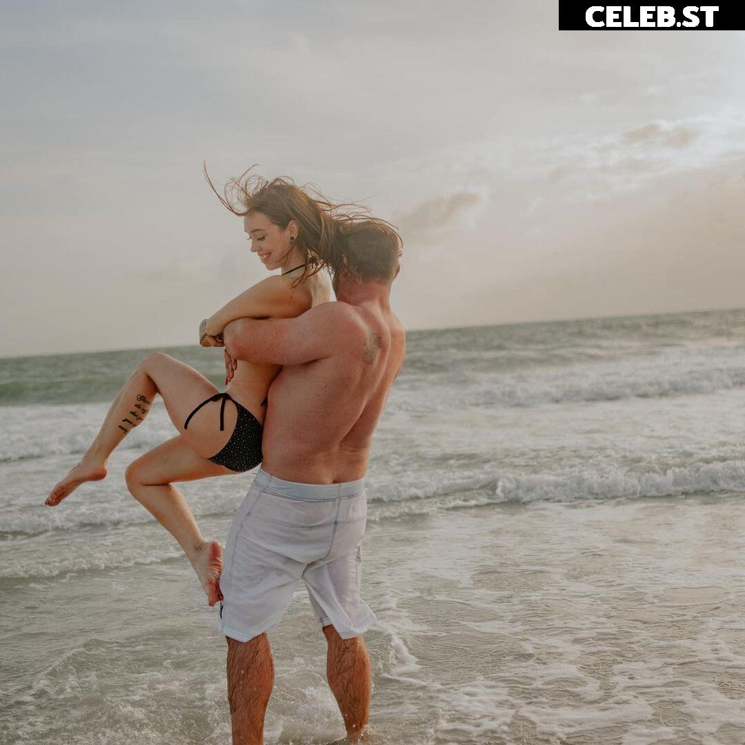 Jessica Kent @jesken12 Image 5279298