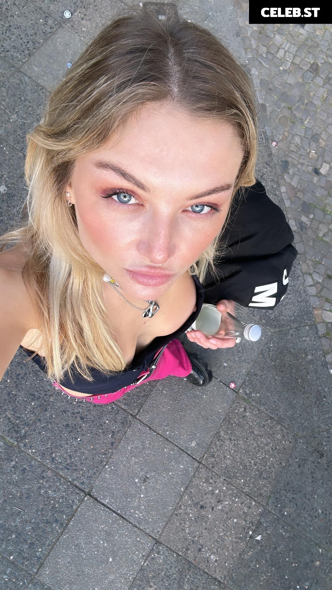 Julia Wulf Image 526099