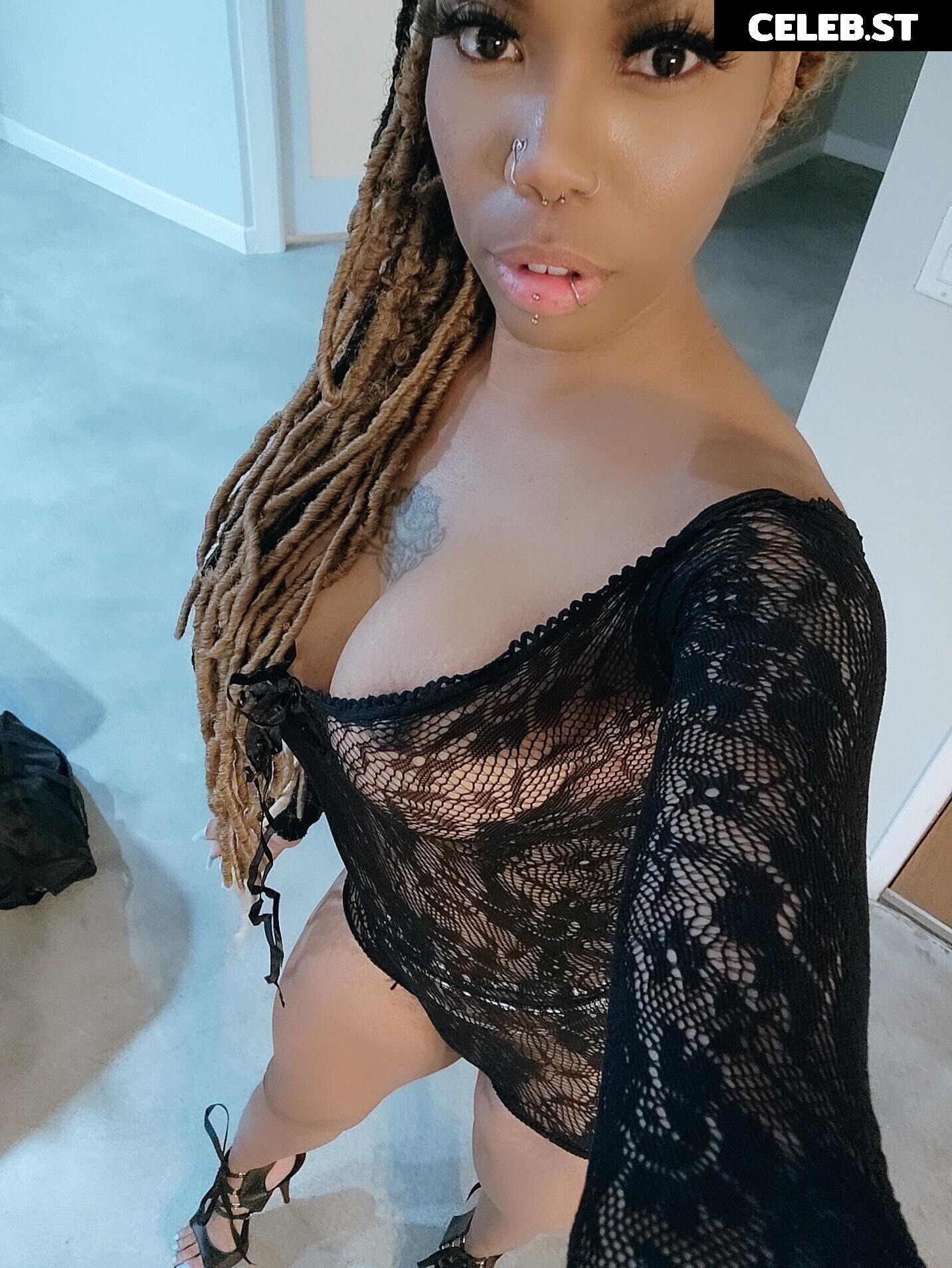 GabbyRyan Image 5241628