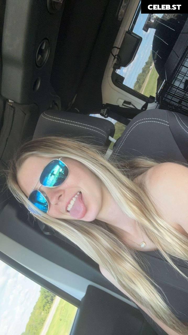 Lexi Smith Image 522201