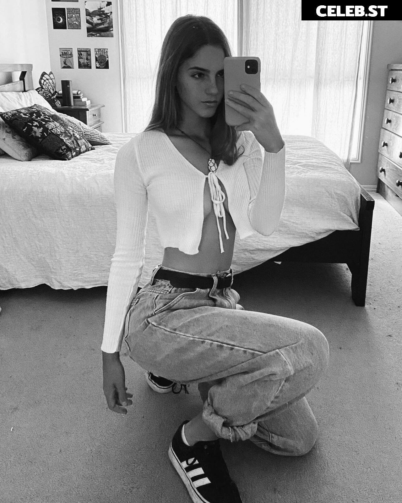 Emily Feld Image 522924