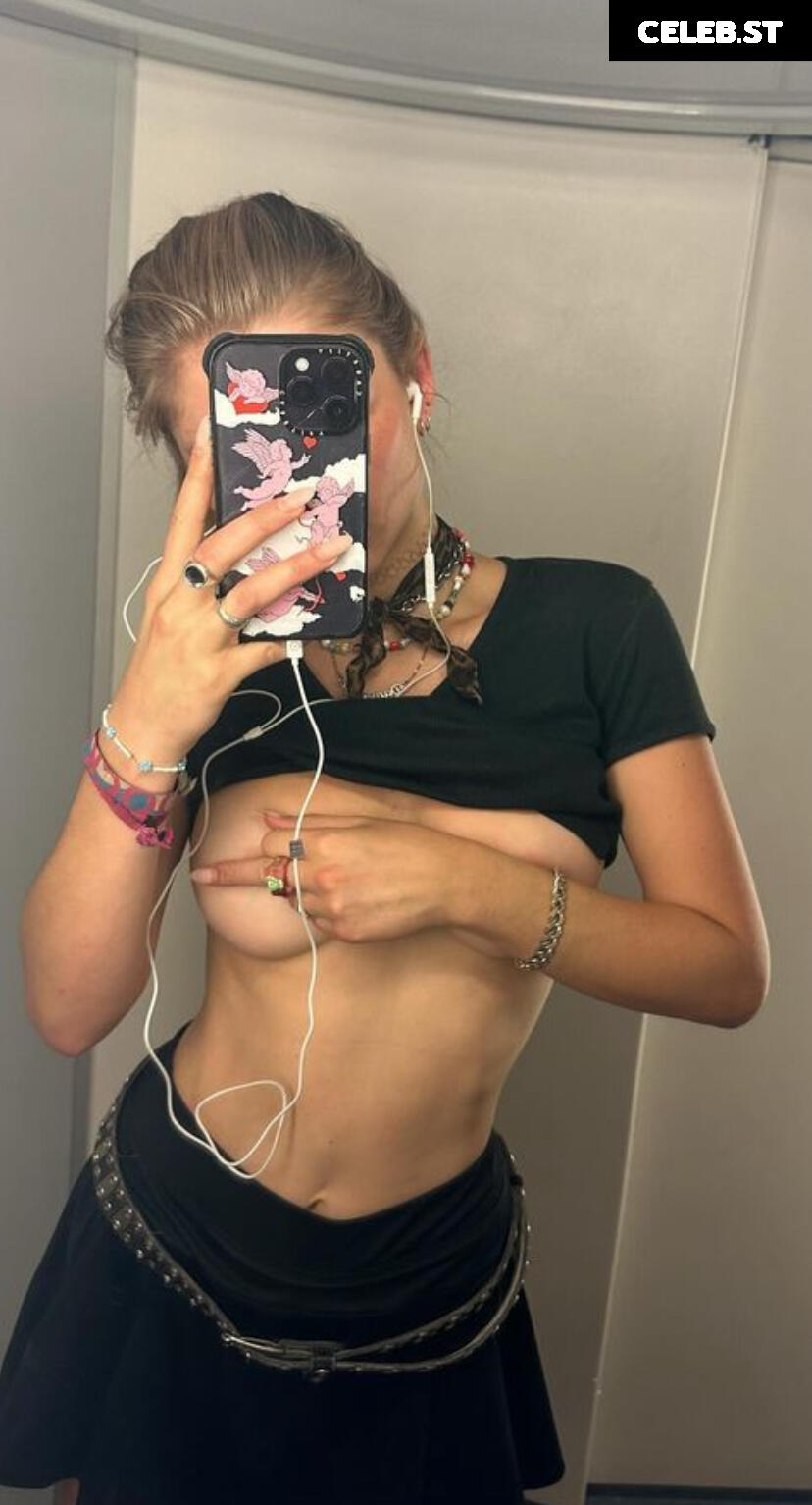 Julia Wulf Image 521769