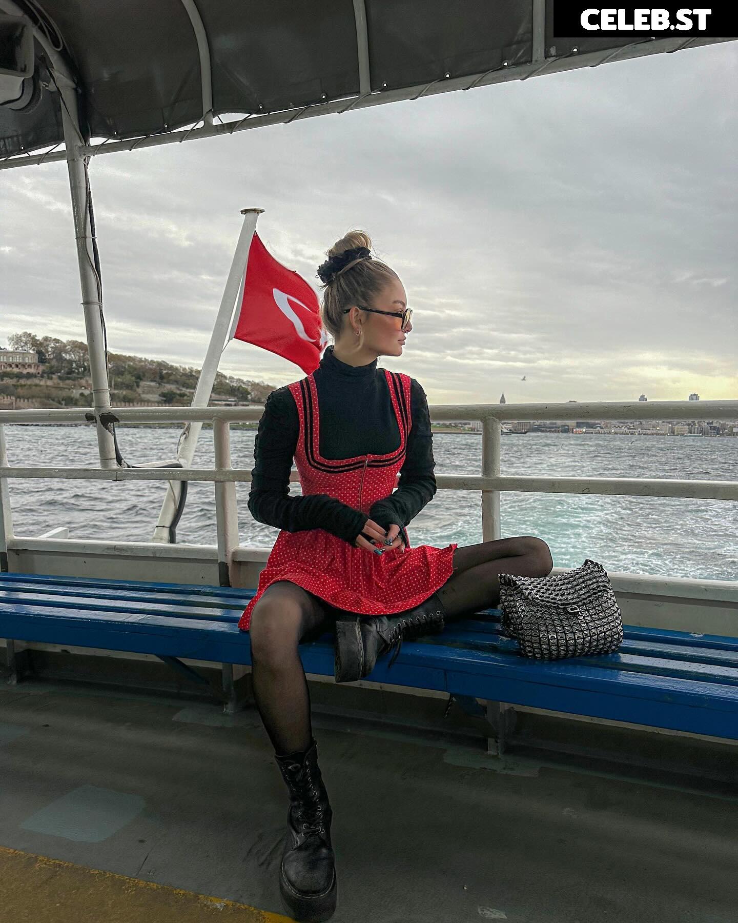 Julia Wulf Image 521230