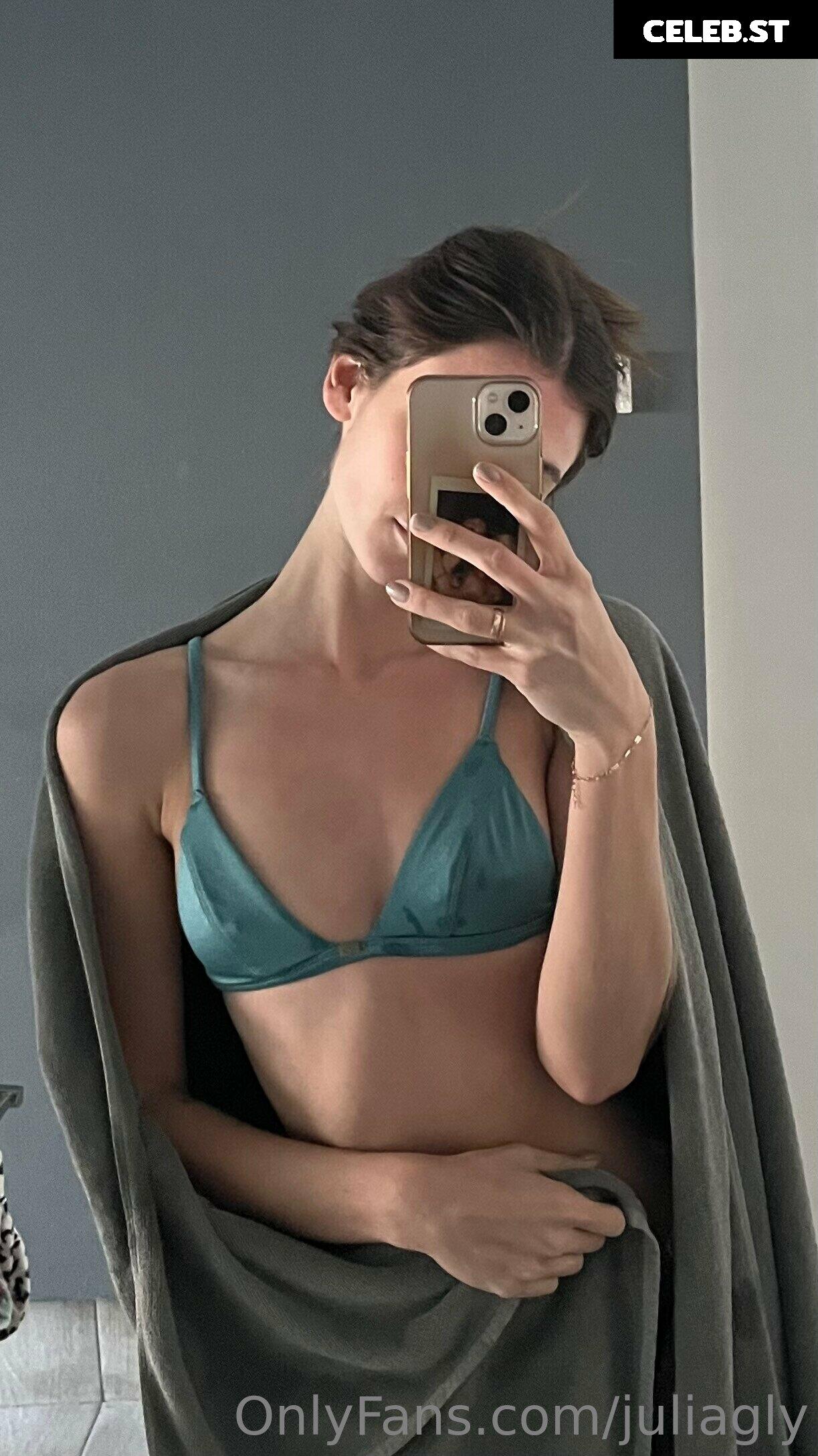 juliagly Image 539520