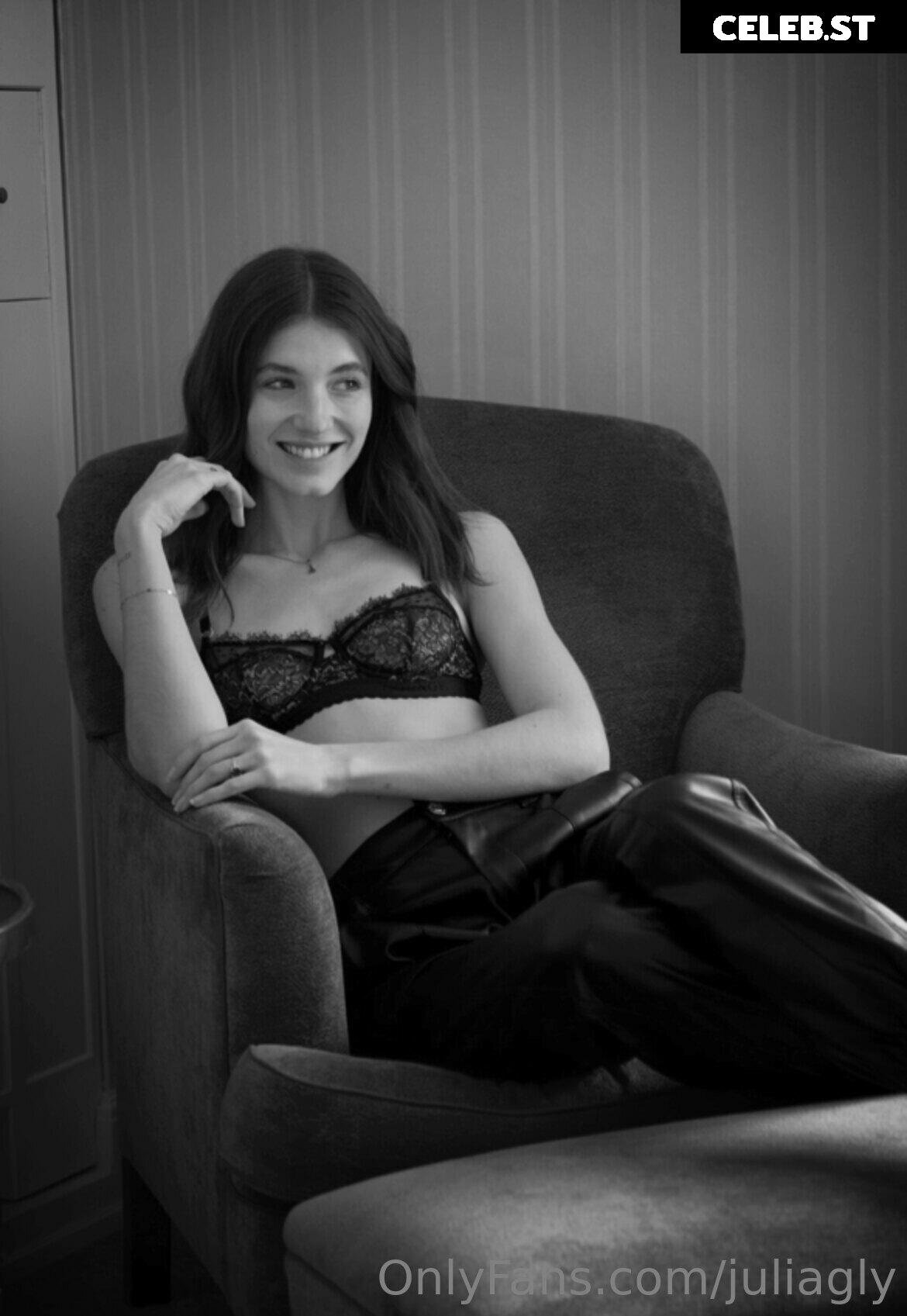 juliagly Image 539487