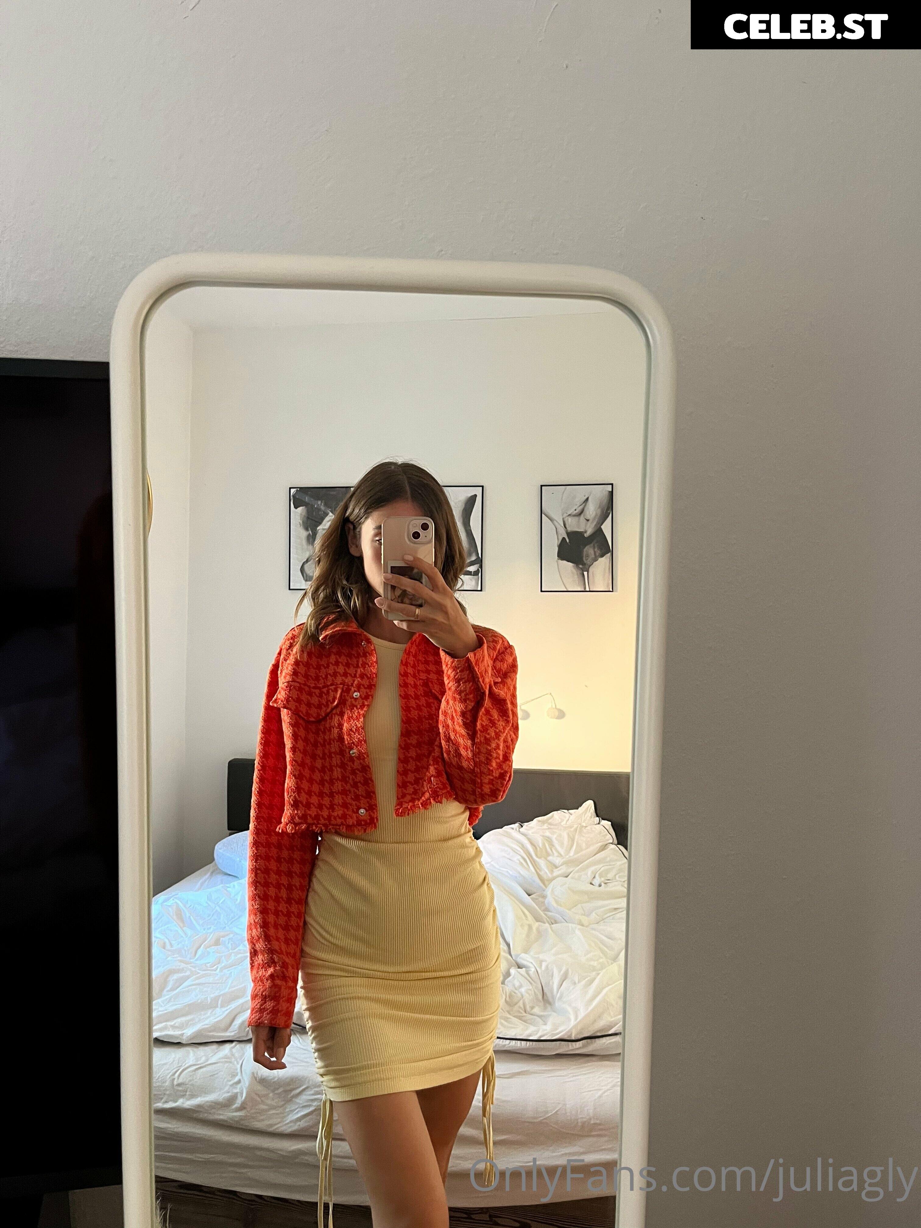 juliagly Image 539279