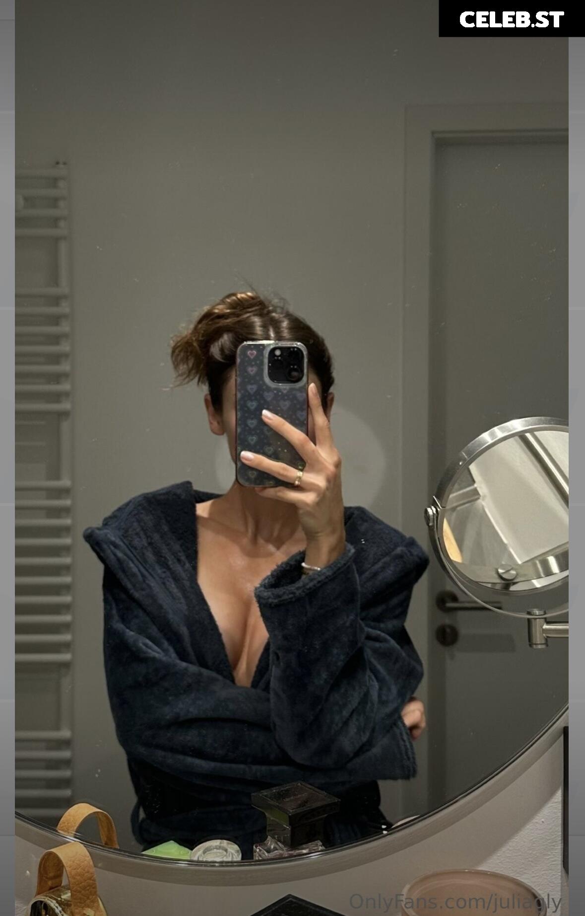 juliagly Image 538408