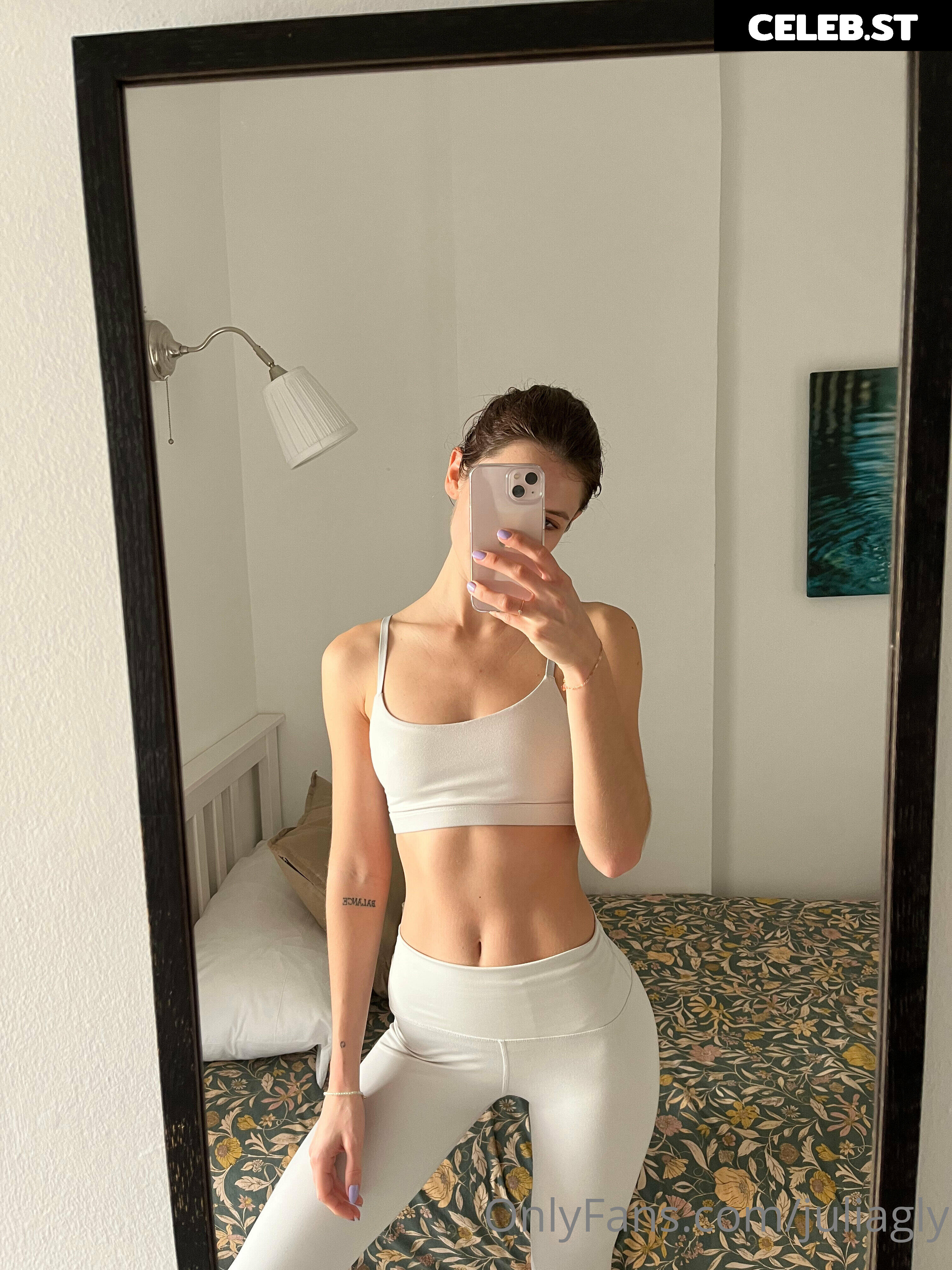 juliagly Image 538818