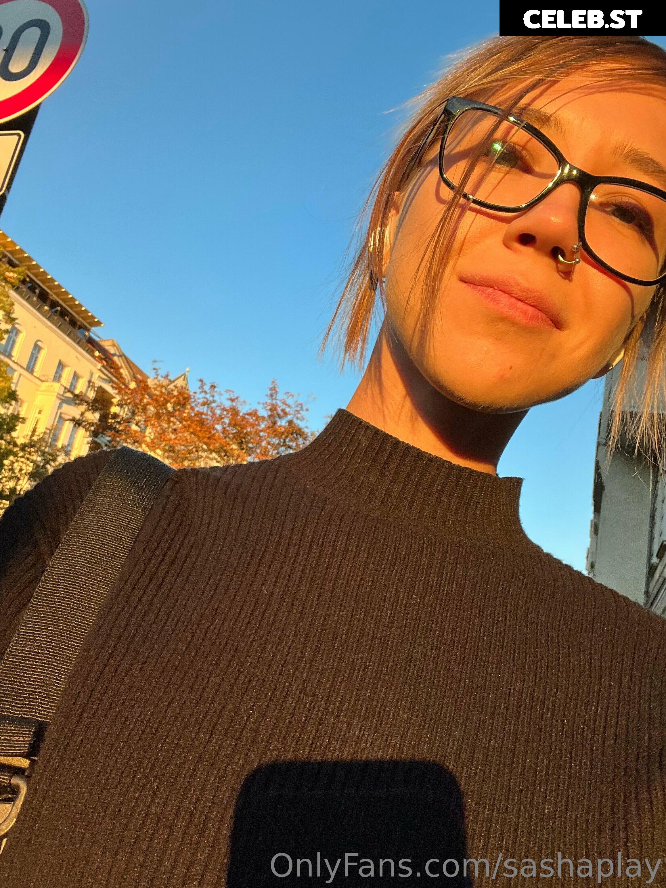 linaisberlina / sashaplay Image 5376013