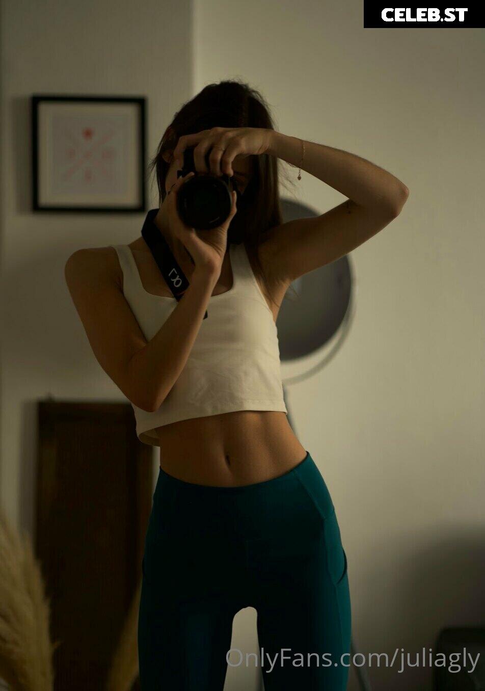 juliagly Image 537798