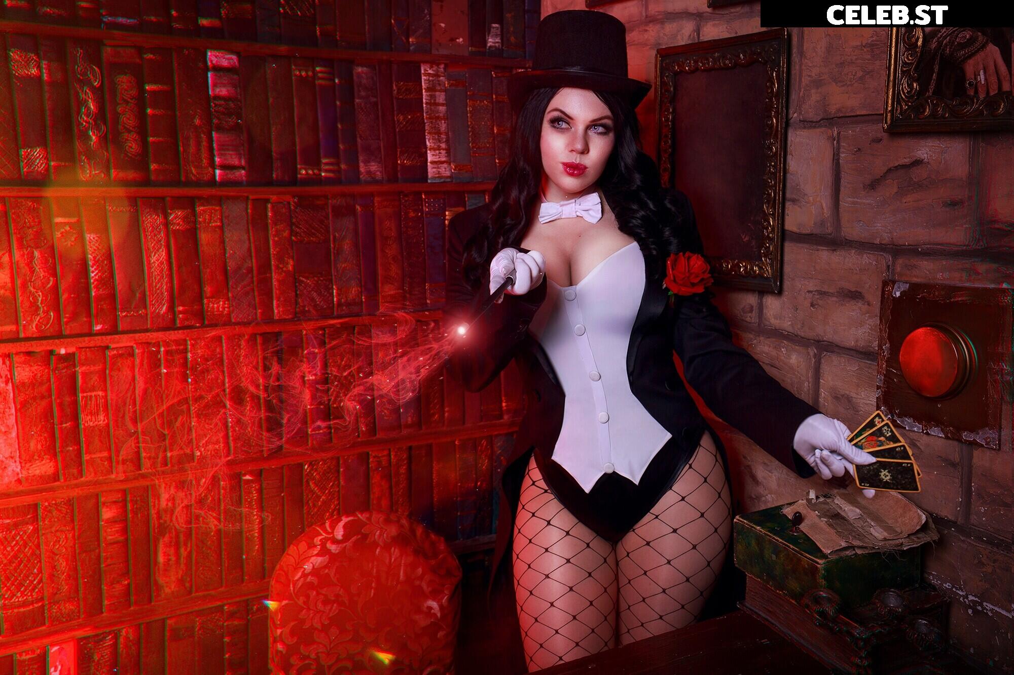 AliceCosplay / Alice_With_Cats Image 5378656