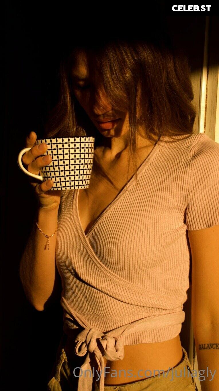 juliagly Image 536691