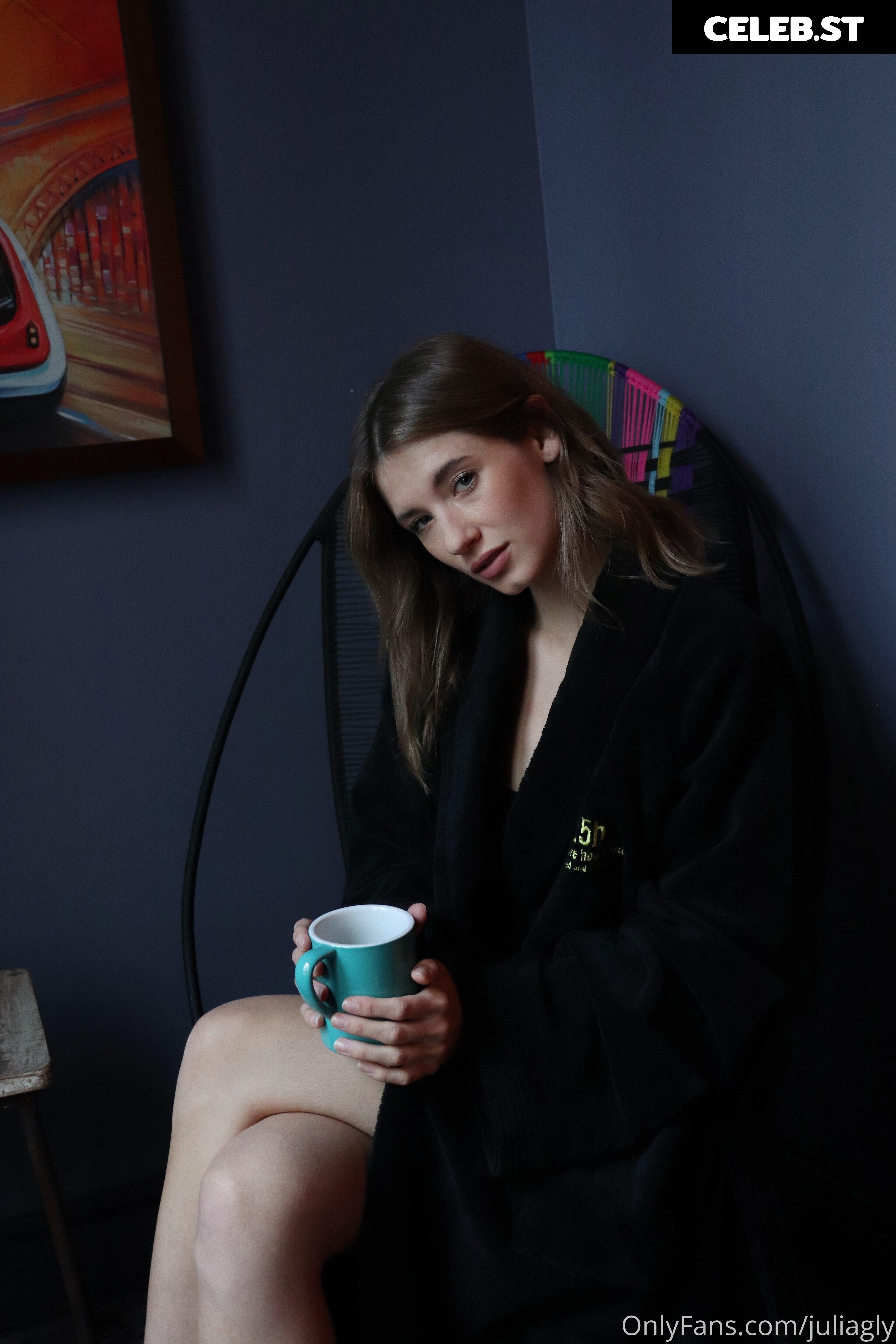 juliagly Image 533666