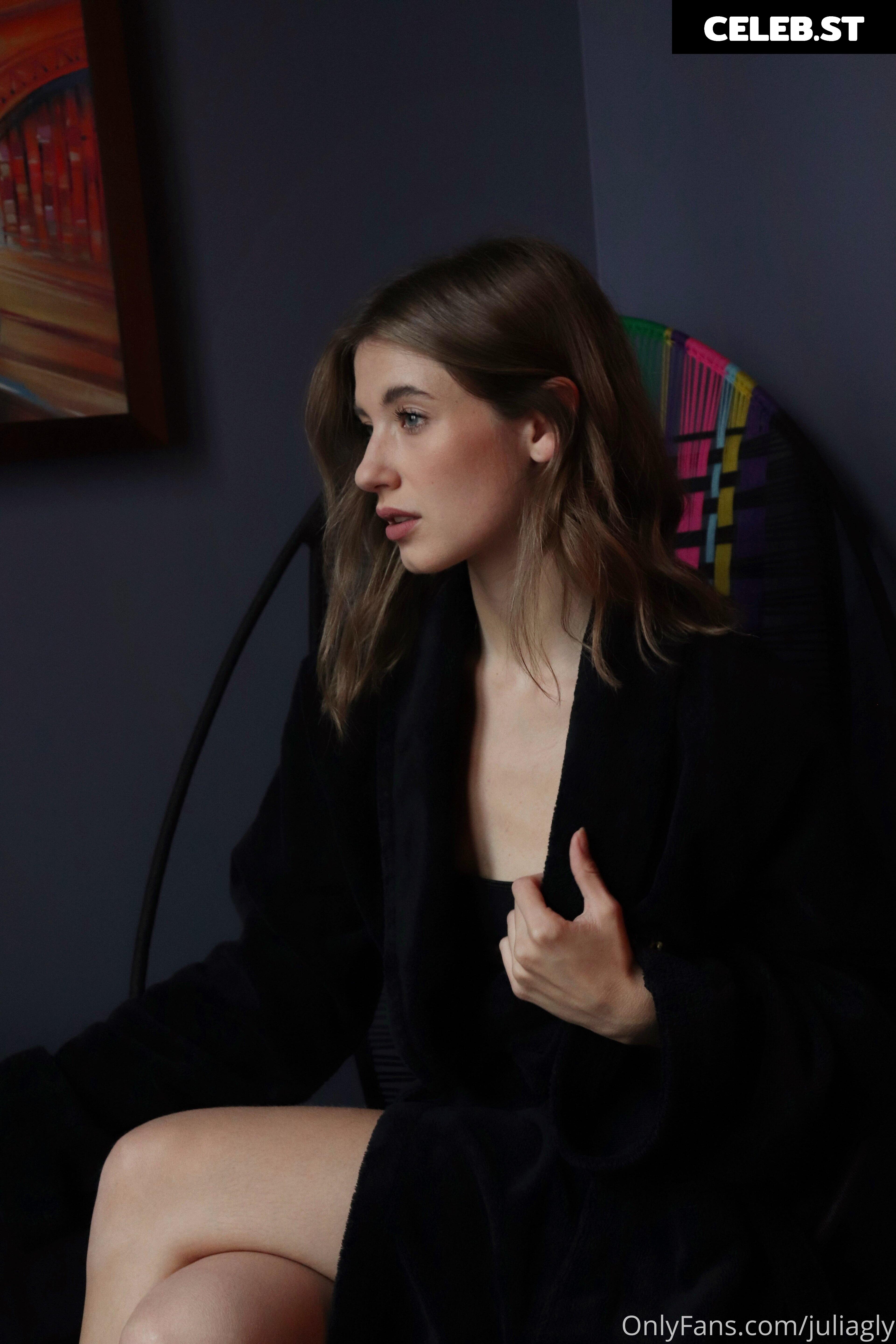 juliagly Image 533622