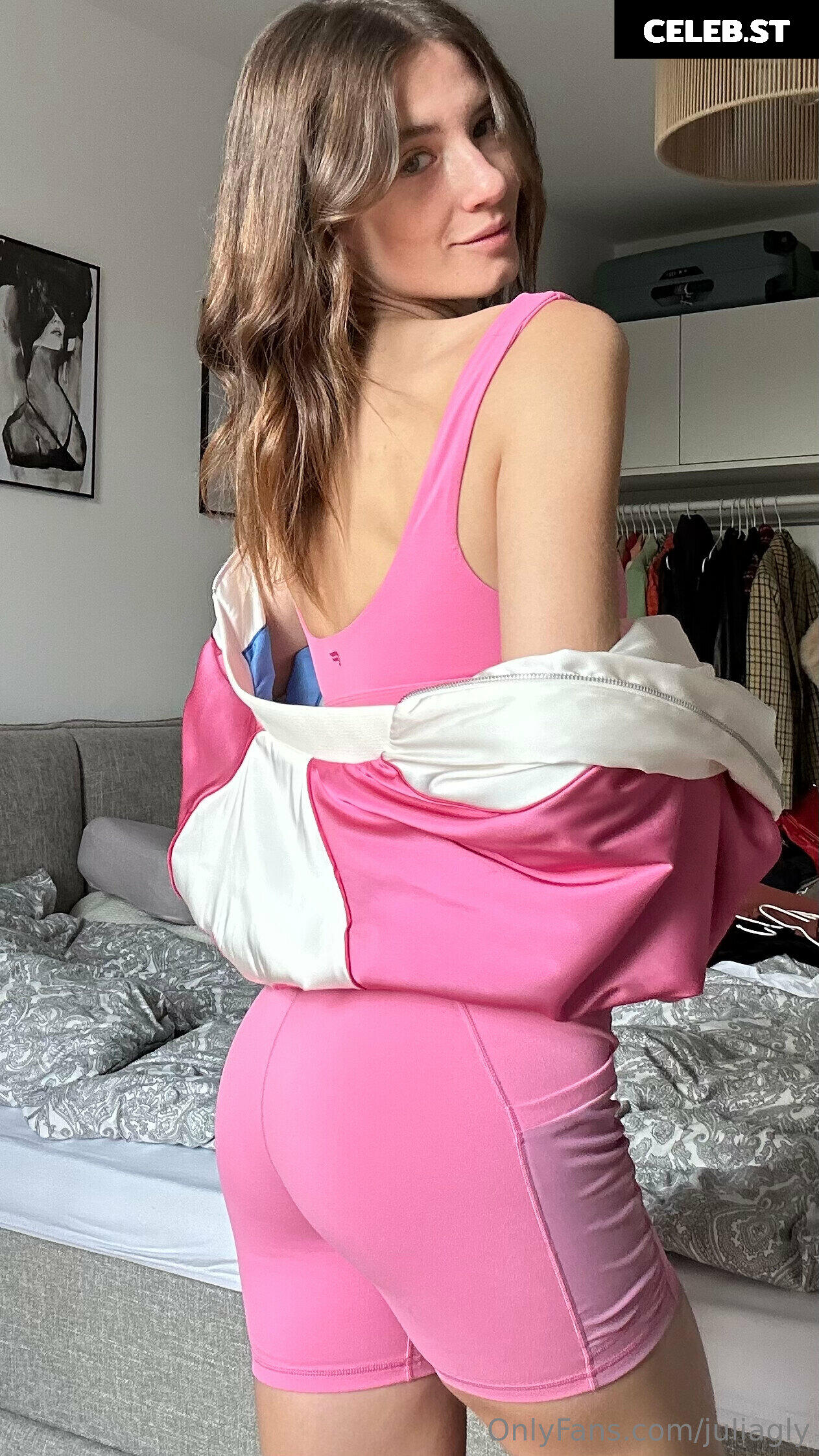 juliagly Image 532775