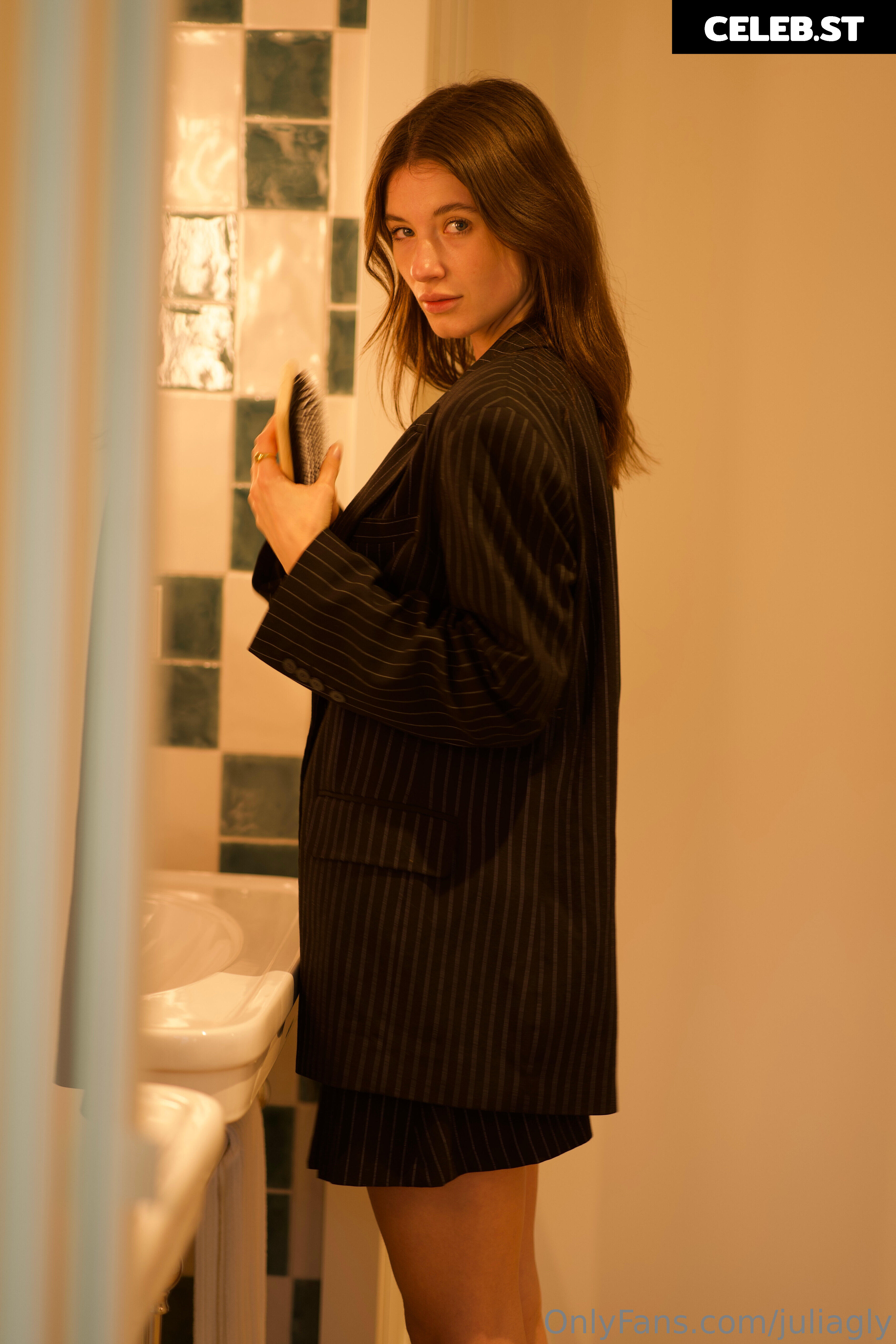 juliagly Image 532079