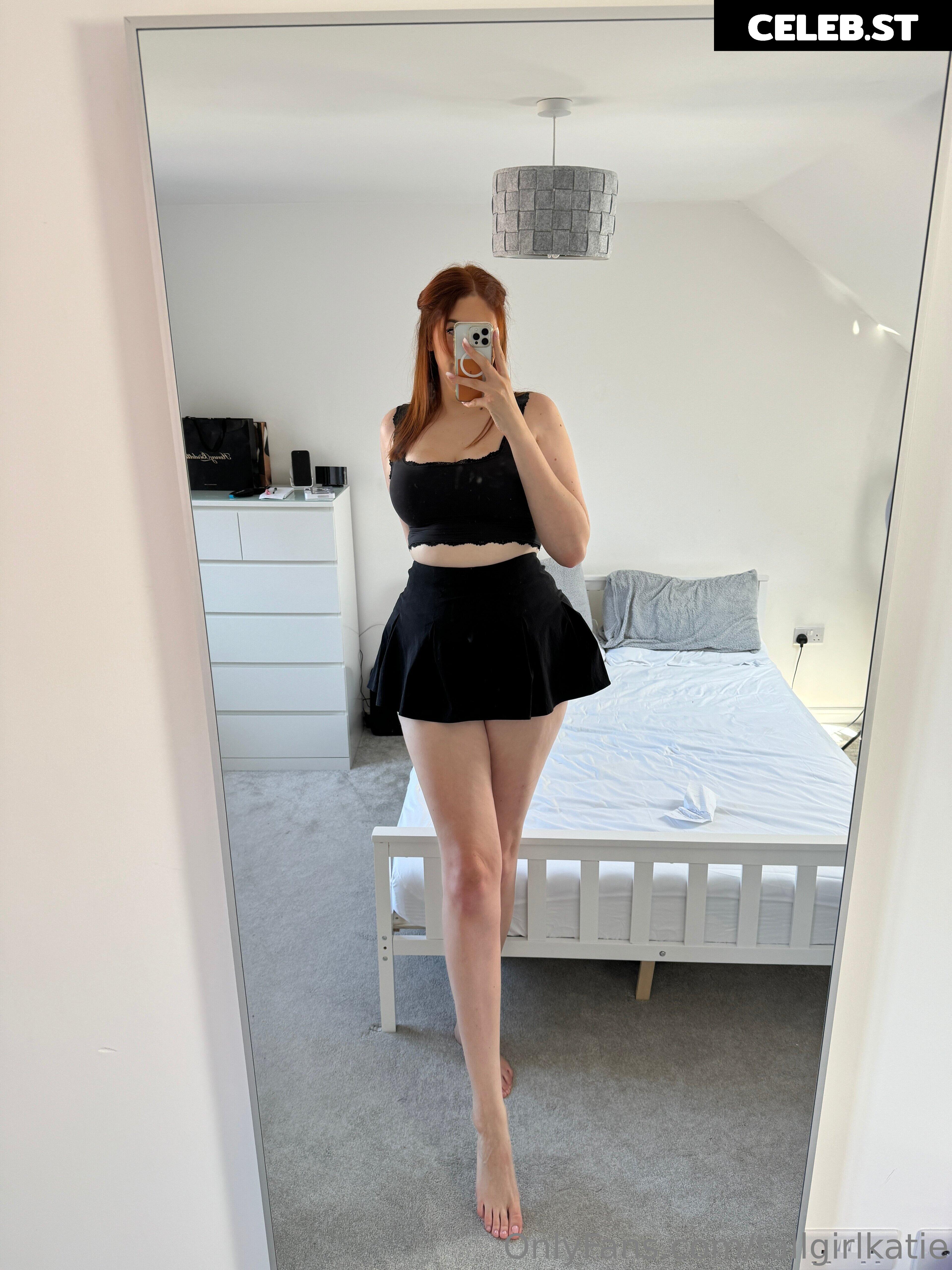 Katie Woolls / tallgirlkatie Image 5314272