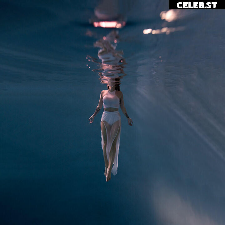 Emy LTR Image 5312835