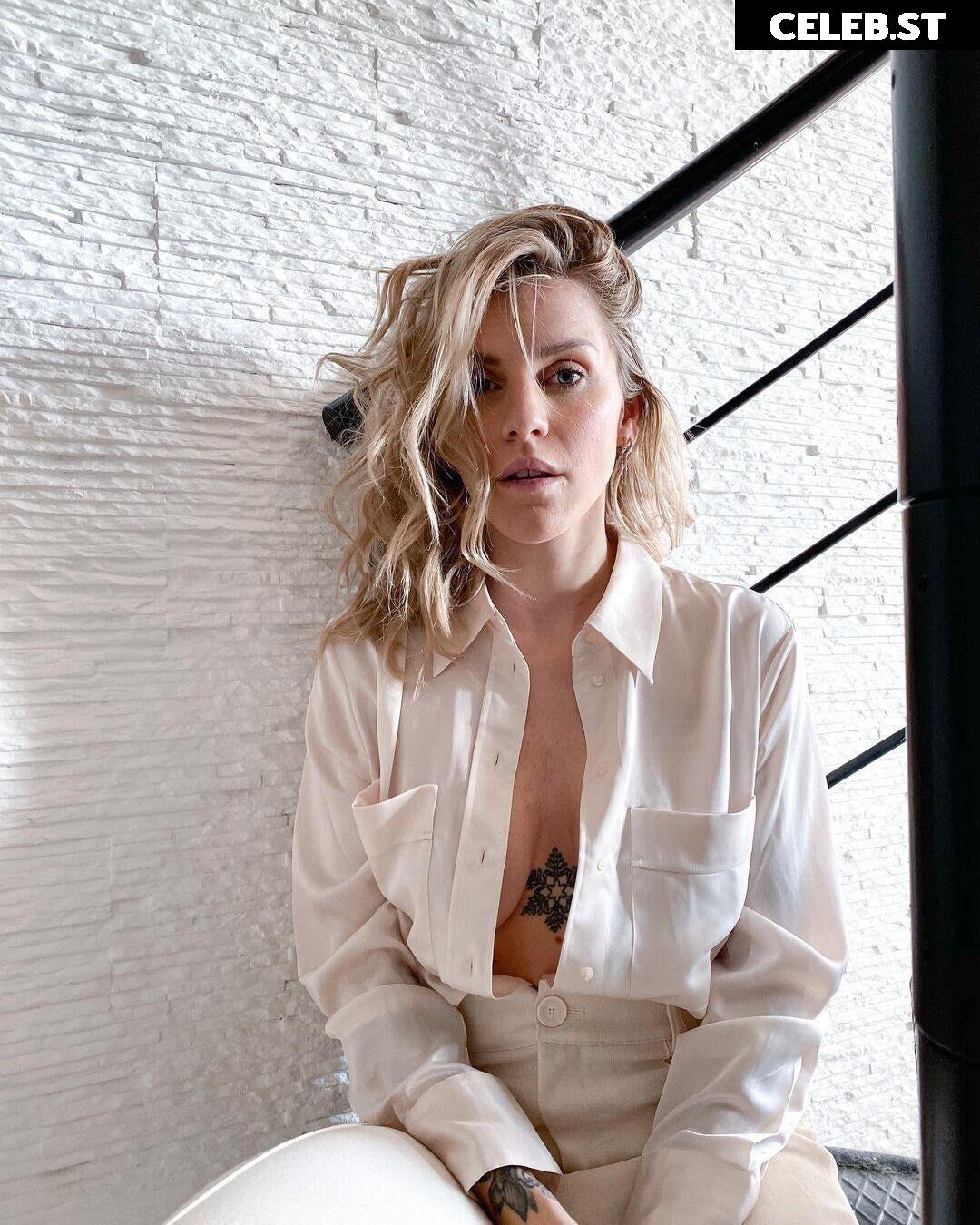 Emy LTR Image 5312773