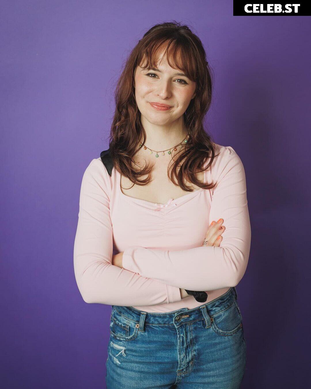 Chelsea Cook / WhoisChelsea Image 5309211