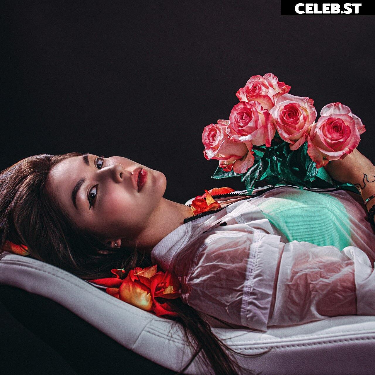 DianaRice / captaindianarice / nedianarice / Diana Shoka Image 5309983